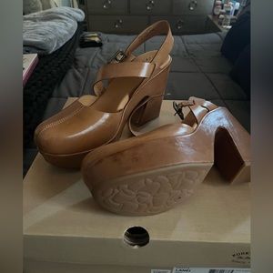 Carmel women’s wedge